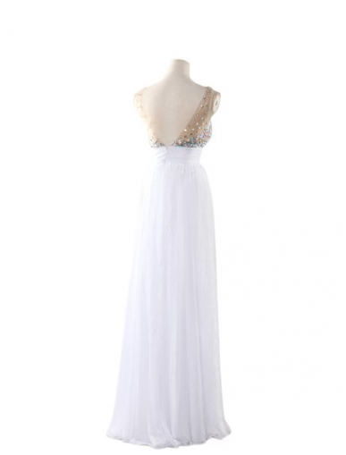 Donna Bridal plesové a maturitní šaty s bohatě zdobeným živůtkem a výstřihem do V Bílá Velikost 32 kód 331