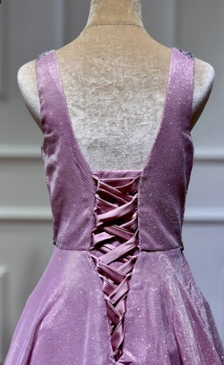 Donna Bridal formální šaty na ples - třpytivý materiál Fialová Velikost 32 kod 337