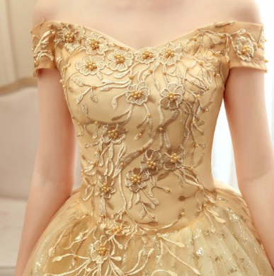 Donna Bridal společenské a plesové šaty s krajkou a perličkami Zlatá Velikost 32 kód 371