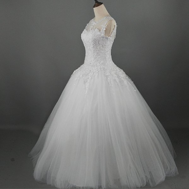 Donna Bridal nádherné romantické krajkové šaty Bílá 32 kód 452