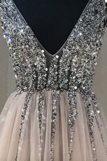 Donna Bridal večerní, krásné a sexy společenské šaty s rozparkem a výstřihem do V Šampaň Velikost 30 kód 439