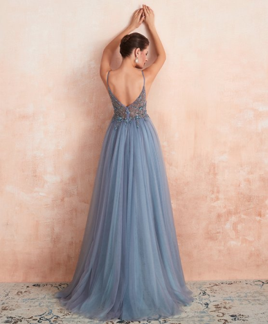 Donna Bridal romantické sexy šaty s luxusními flitry a korálky Modro-fialová Velikost 38 kód 209