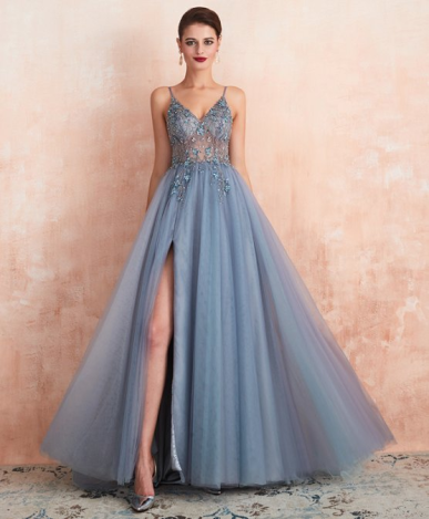 Donna Bridal romantické sexy šaty s luxusními flitry a korálky Modro-fialová Velikost 38 kód 209