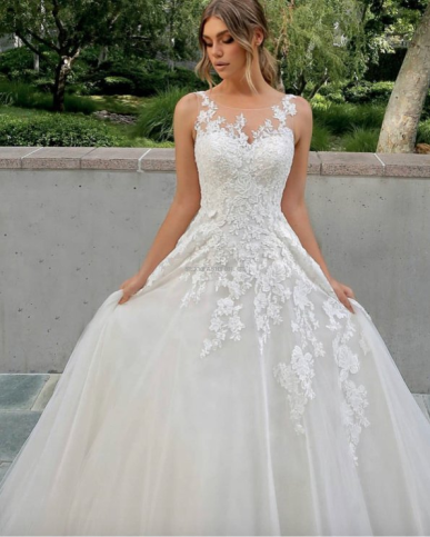 Donna Bridal romantické krajkové šaty s vlečkou + SPODNICE ZDARMA Bílá Velikost 40 kód 513