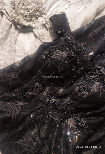 Donna Bridal elegantní plesové šaty s 3D květinkami a originální krásnou sukní Černá Velikost 32 kód 417