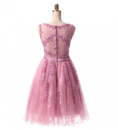 Donna Bridal krajkové koktejlové šaty s knoflíčky na zádech Růžová Dusty Pink Velikost 32 kód 256