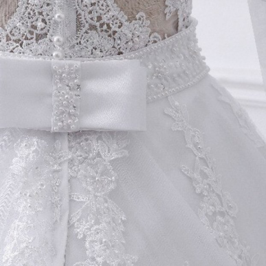 Donna Bridal luxury lace wedding dress with pearls, long sleeves and train + FREE Petticoat Bílá Vlastní velikost + 1 000,- code 92