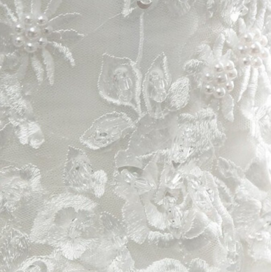 Donna Bridal wedding dress with lace in the shape of flowers + pearls in the form of flowers Bílá 42 code 97