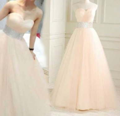 Donna Bridal maturitní šaty s výrazným zdobeným pasem a plisovaným živůtkem Šampaň Velikost 42 kod 346