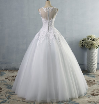 Donna Bridal nádherné maturitní, plesové, svatební šaty + SPODNICE ZDARMA Bílá Velikost 32 kód 395