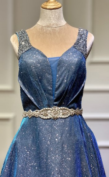 Donna Bridal formální šaty na ples - třpytivý materiál kod 337 - Modrá