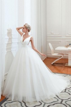 Donna Bridal nádherné princeznovké svatební šaty s princeznovskou sukní kód 132 - Bílá
