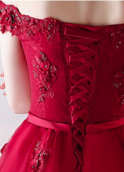 Donna Bridal koktejlové šaty s květinkami v 3D kod 257 - Červená tmavá