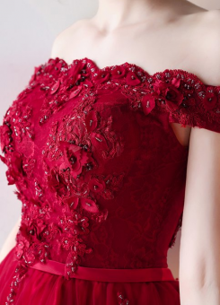 Donna Bridal koktejlové šaty s květinkami v 3D kod 257 - Červená tmavá