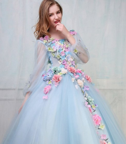 Donna Bridal romantické společenské šaty s květy na živůtku a sukni kód 372 - Modrá nebeská