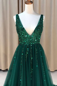 Donna Bridal večerní, krásné a sexy společenské šaty s rozparkem a výstřihem do V kód 439 - Zelená tmavá