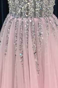 Donna Bridal večerní, krásné a sexy společenské šaty s rozparkem a výstřihem do V kód 439 - Růžová