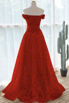 Donna Bridal elegantní plesové šaty s 3D květinkami a originální krásnou sukní kód 417 - Červená