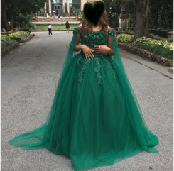 Donna Bridal originální společenské šaty s dlouhými rukávy cca 2,25 m dlouhé + SPODNICE ZDARMA kód 264 - Zelená tmavá