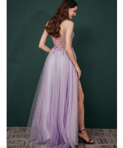 Fialová světlá Donna Bridal romantické sexy šaty s luxusními flitry a korálky kód 209 - Fialová světlá