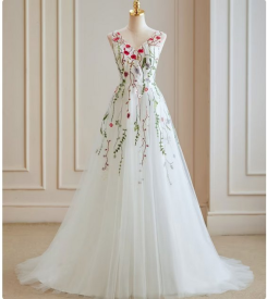 Donna Bridal květované vyšívané šaty s vlečkou Bílá Velikost 32 kód 523