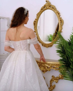 Donna Bridal luxusní třpytivé korzetové svatební šaty s vlečkou Bílá Velikost 32 kód 538