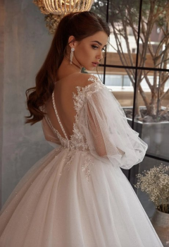 Donna Bridal romantické třpytivé svatební šaty s 3D krajkou, balónovými rukávy a knoflíčky na zádech kód 565