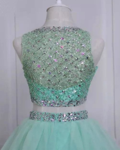 Donna Bridal dvoudílné společenské šaty, živůtek s pajetkami a korálky kód 276 - Mentolová