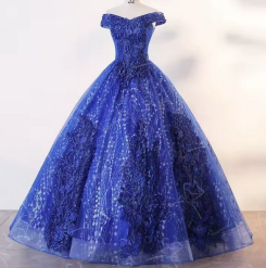 Donna Bridal společenské a plesové šaty s krajkou a perličkami kód 371 - Modrá královská