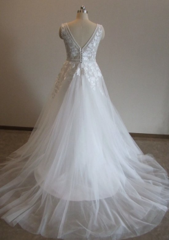 Donna Bridal krajkové svatební šatičky s perličkami ve výstřihu/bocích/zádech -PRINCEZNOVSKÁ SUKNĚ kód 460 - Bílá