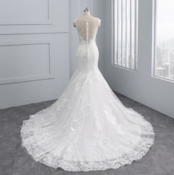 Donna Bridal mermaid style wedding lace dress with buttons on the back and train + FREE Petticoat kód 78 - Ivory