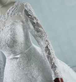 Donna Bridal krásné krajkové šaty s vlečkou + SPODNICE ZDARMA 129 - Bílá
