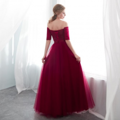 Červená tmavá Donna Bridal společenské a plesové šaty s lodičkovým výstřihem kód 178 - Červená tmavá