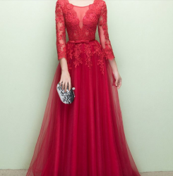 Donna Bridal romantické plesové šaty s krajkovým výstřihem do V a 3/4 rukávy kód 202 - Červená