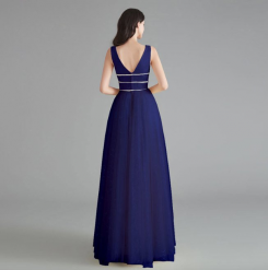 Donna Bridal plesové šaty s hlubokým výstřihem a s originálně zdobenou sukní kód 313 - Modrá námořnická