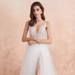 Donna Bridal tylové svatební šaty s rozparkem a zdobeným živůtkem Bílá Velikost 32 kód 367