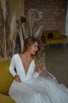 Donna Bridal BOHO svatební šaty s dlouhým rukávem kód 389 - Bílá