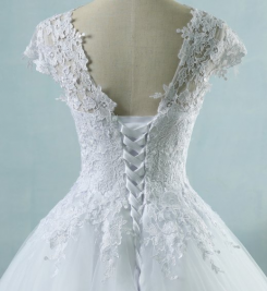 Donna Bridal krajkové svatební šaty s krátkým rukávem + SPODNICE ZDARMA kód 398 - Bílá