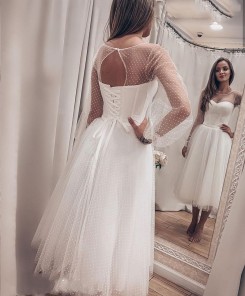 Donna Bridal elegantní koktejlové šaty s korzetovým živůtkem Bílá Velikost 42 kód 418