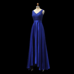 Donna Bridal společenské šaty na ples s krajkovým živůtkem kód 441 - KRÁLOVSKÁ MODRÁ - SATÉN