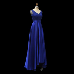 Donna Bridal společenské šaty na ples s krajkovým živůtkem kód 441 - KRÁLOVSKÁ MODRÁ - SATÉN